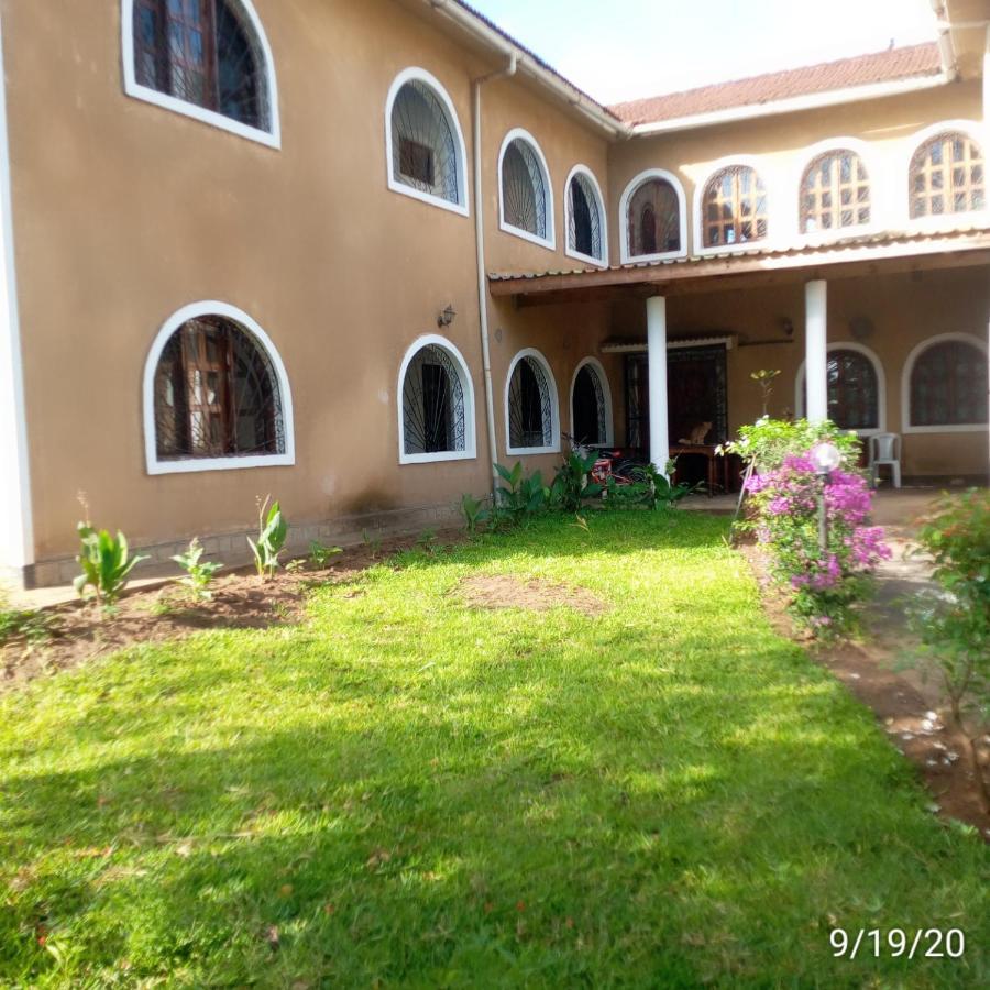 Joysvilla Family Holiday Home Малинди Экстерьер фото