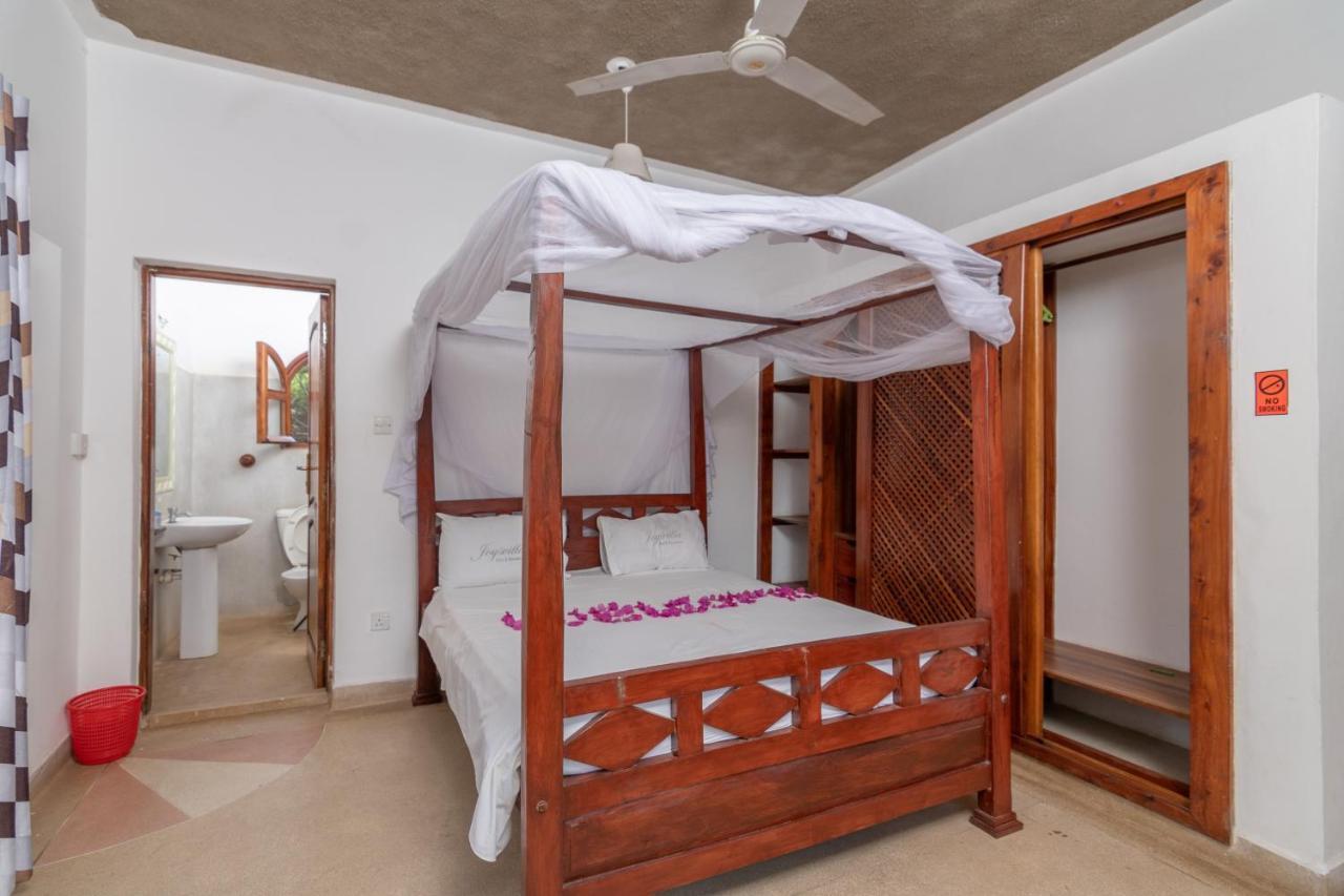 Joysvilla Family Holiday Home Малинди Экстерьер фото