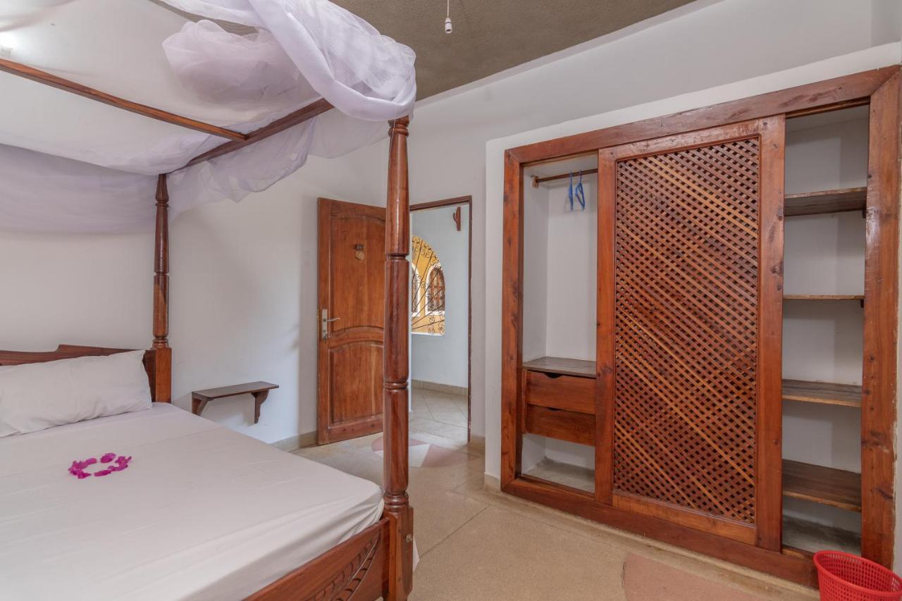Joysvilla Family Holiday Home Малинди Экстерьер фото